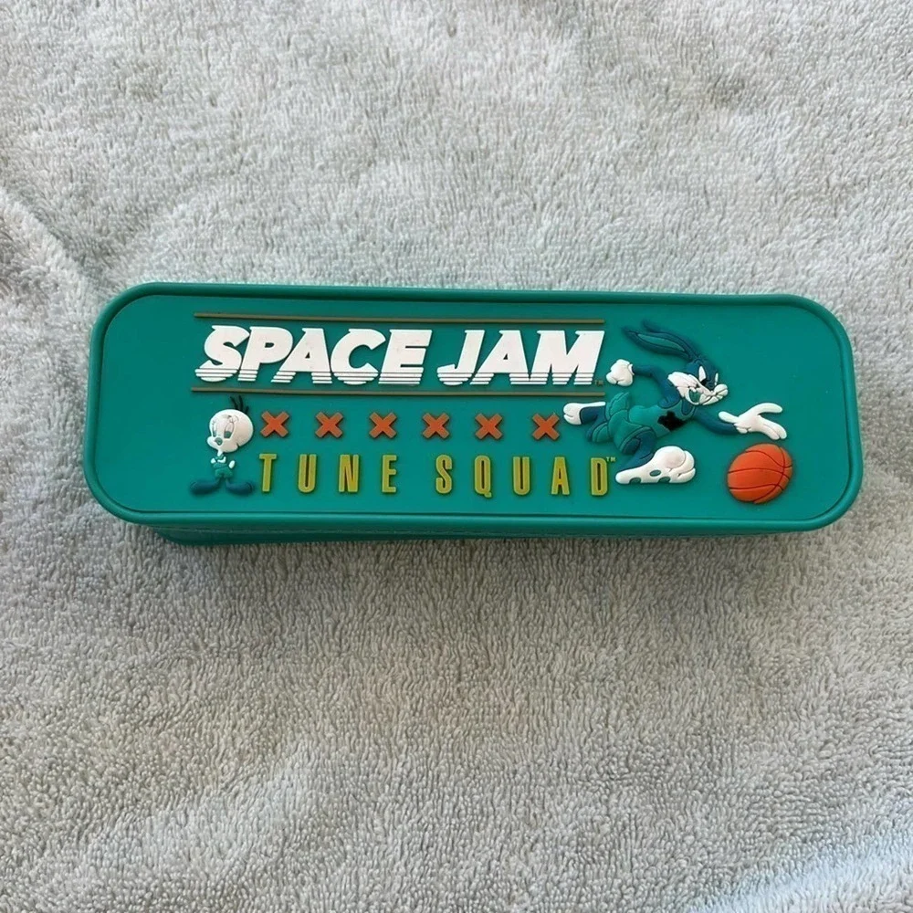 WARNER BROTHERS LOONEY TUNES Squad SPACE JAM A New Legacy green pencils holder